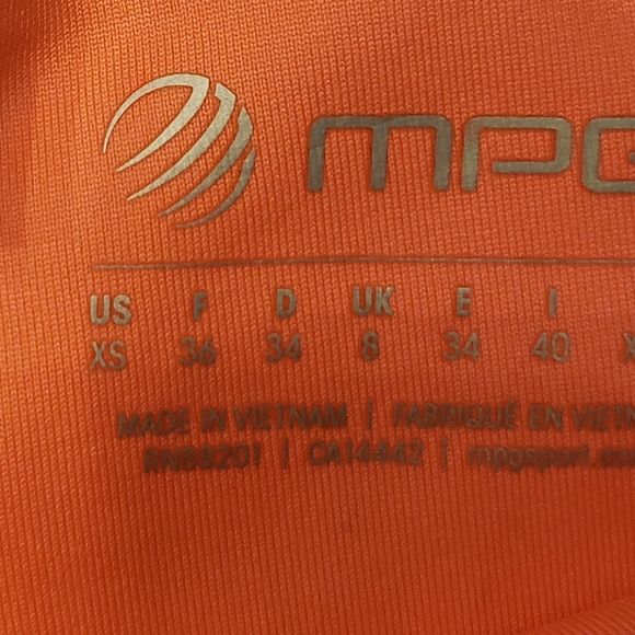 Like new, black and coral work out shorts. Biker shorts under jogging shorts. - Picture 5 of 6